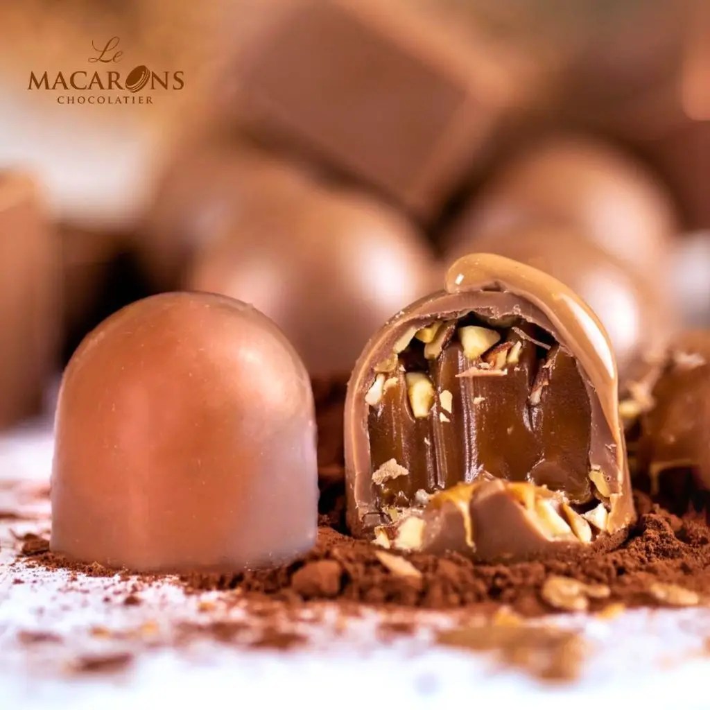 Custom logo printed chocolate corporate gift Dubai