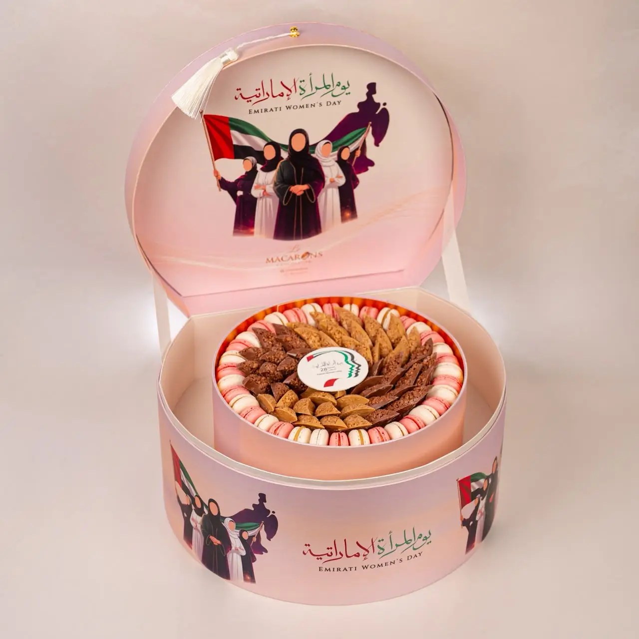 Emirati Women’s Day chocolate and macaron gift box by Le Macarons Chocolatier