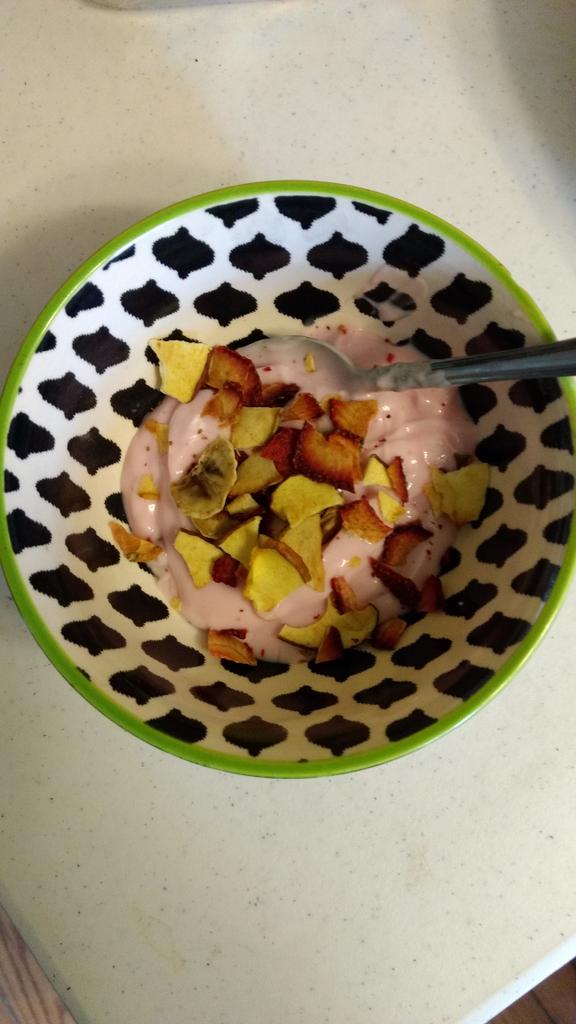 Dehydrated Fruit Crackle topping on Yogurt