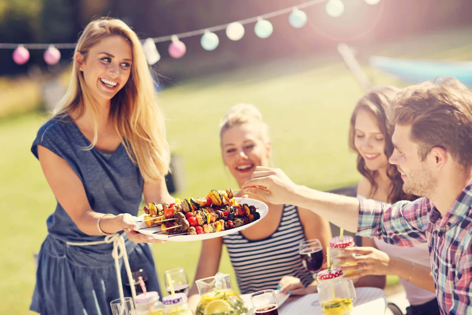 How to plan the ultimate backyard party