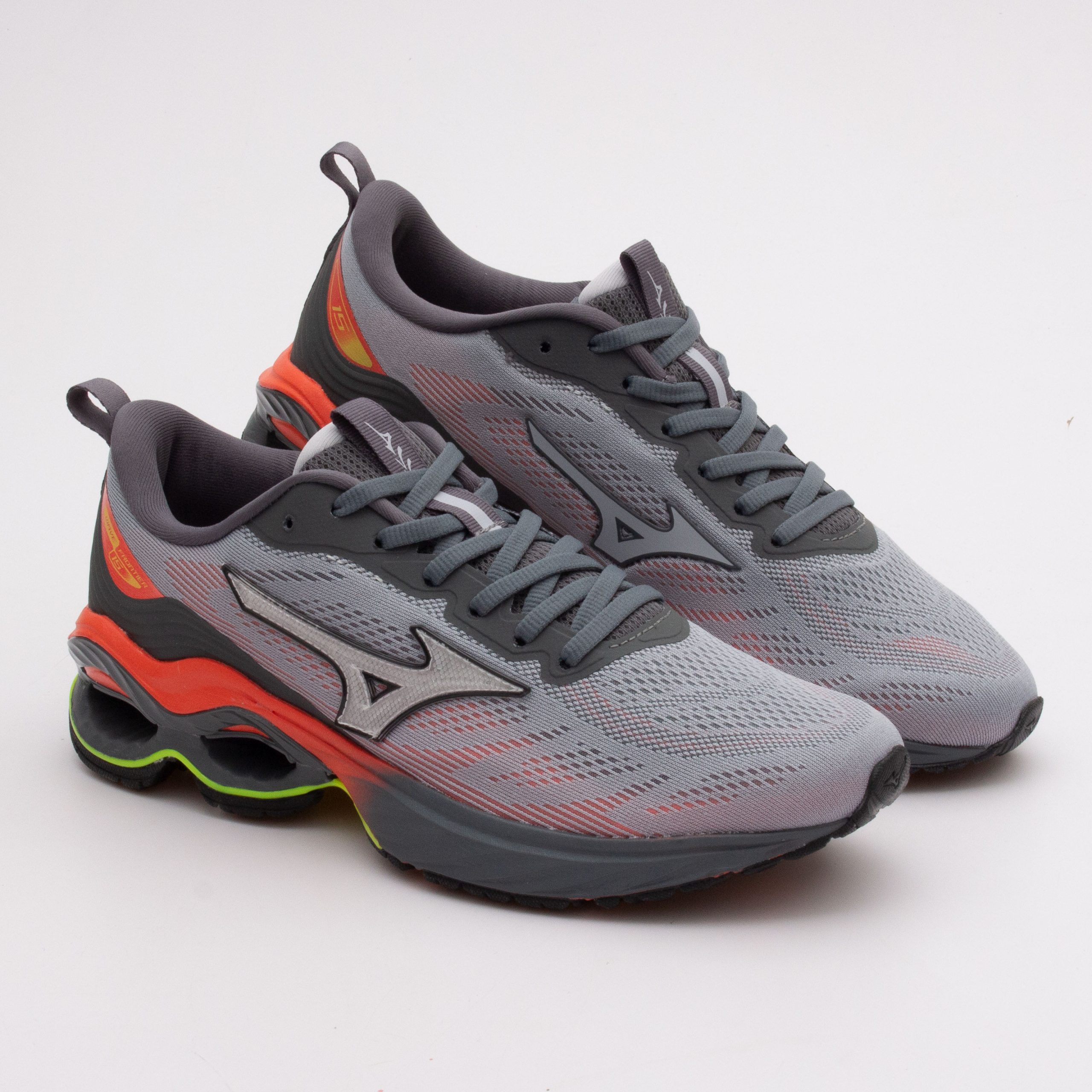 うーみん　38 Tênis Mizuno Wave Fronti - Preto/Laranja - Lemus Calçados