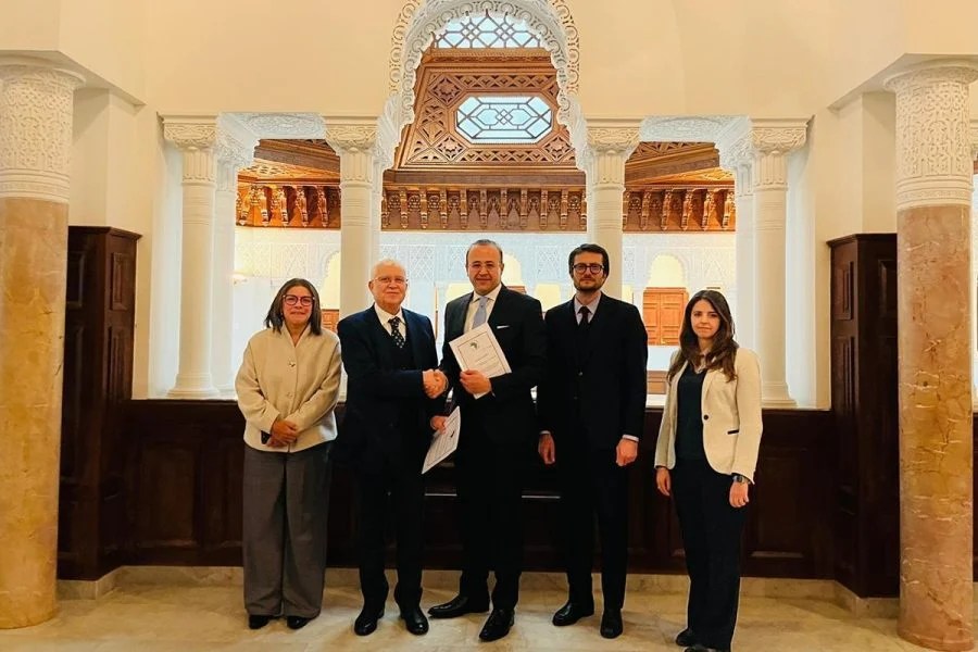 Bank Al-Maghrib maintient son taux directeur à 2,25 % et mise sur la stabilité monétaire Bank Al-Maghrib BAD et BAM : partenariat stratégique pour développer les paiements électroniques au Maroc