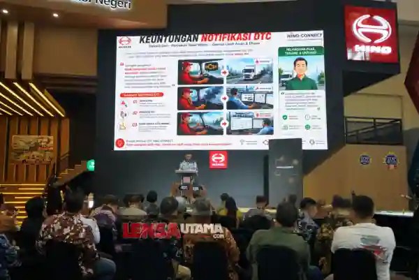 Hino Connect