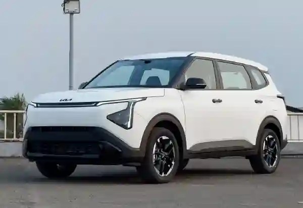 Kia Hadirkan Limited Black