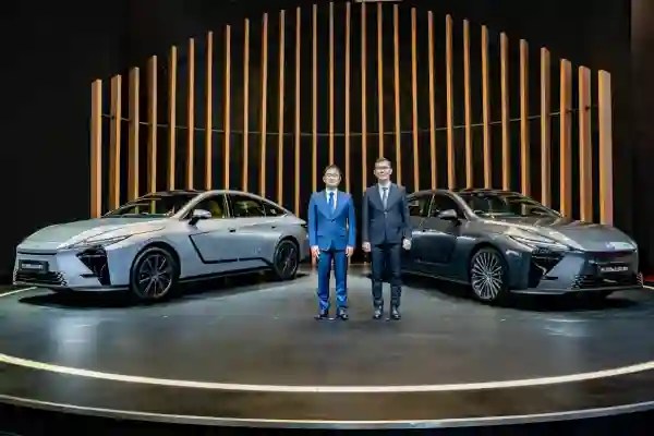 Lexus Tampilkan Evolusi