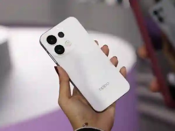 OPPO Reno16 Pro