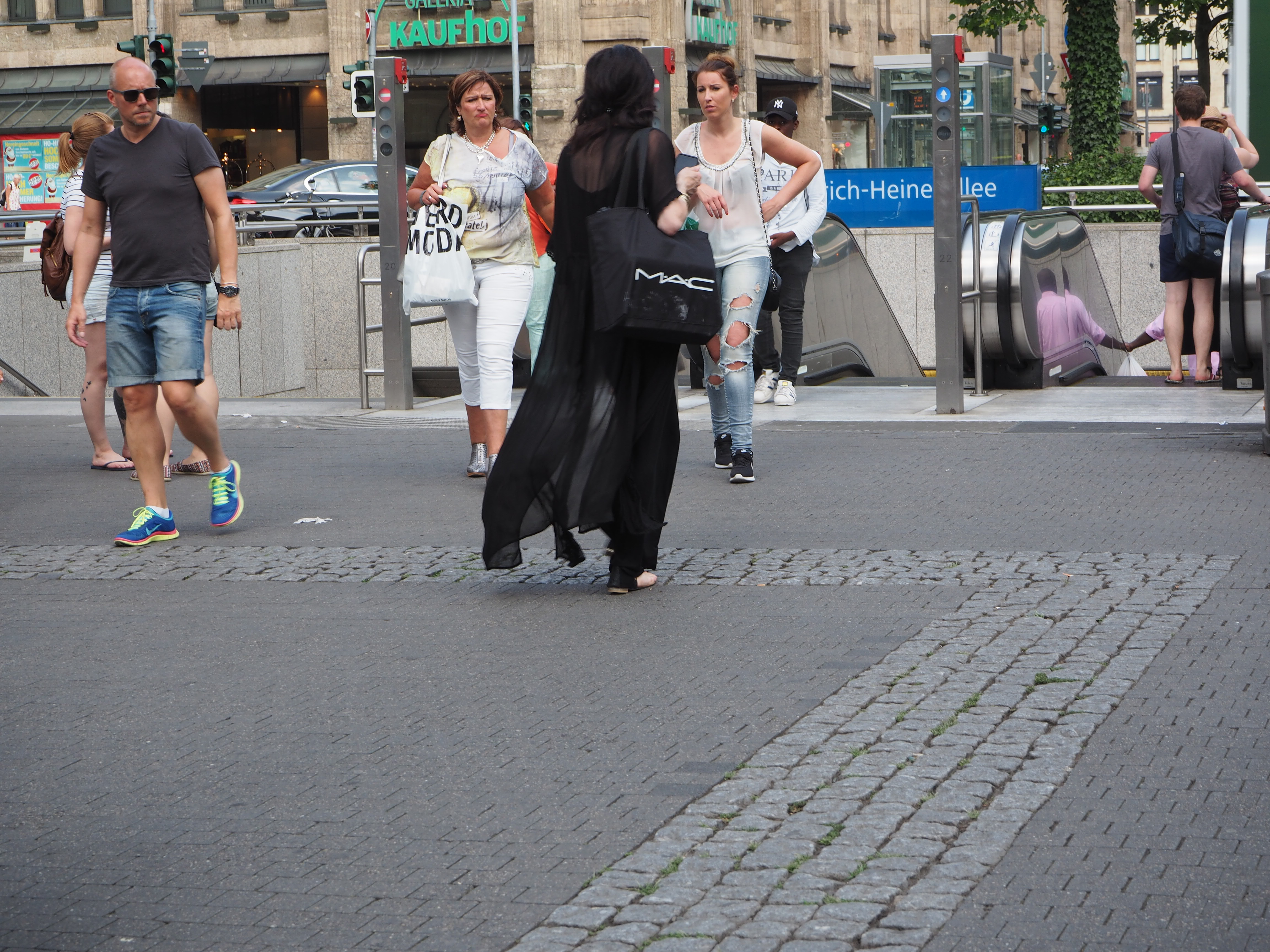 OLYMPUS DIGITAL CAMERA