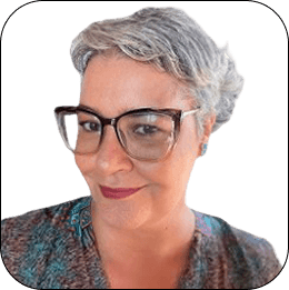Professora Marcela, fundadora do curso de francês online Le onze.