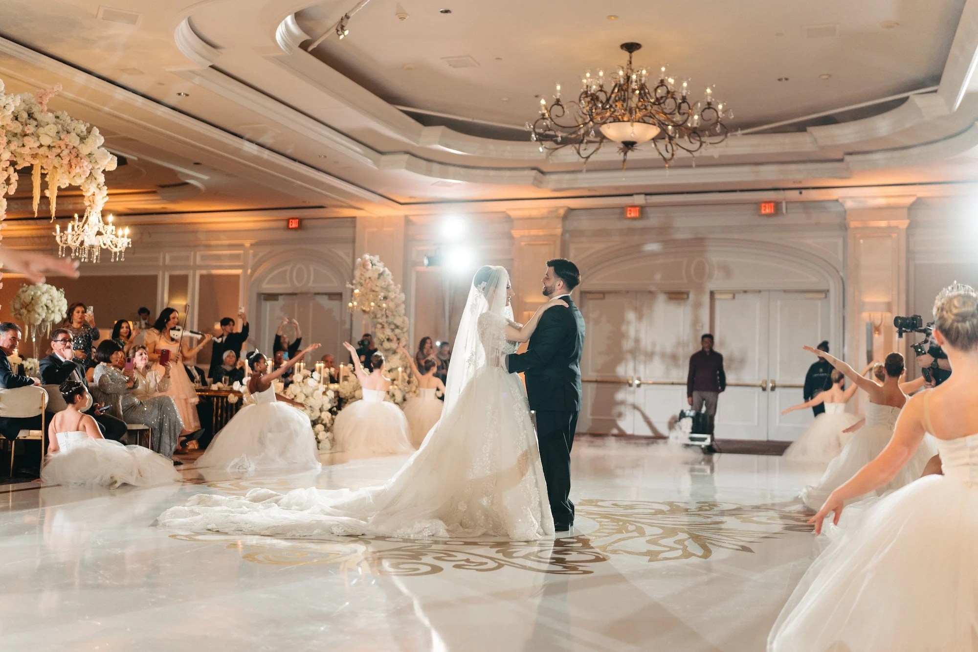 Transform your wedding with small ideas that create an elegant, luxurious look to make your wedding feel expensive without overspending.