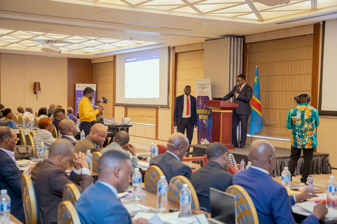 RDC : plus de 2 millions de naissances couvertes gratuitement depuis 2023, le gouvernement évalue la CSU pour l’horizon 2030