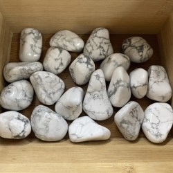 Pierres roulées en howlite