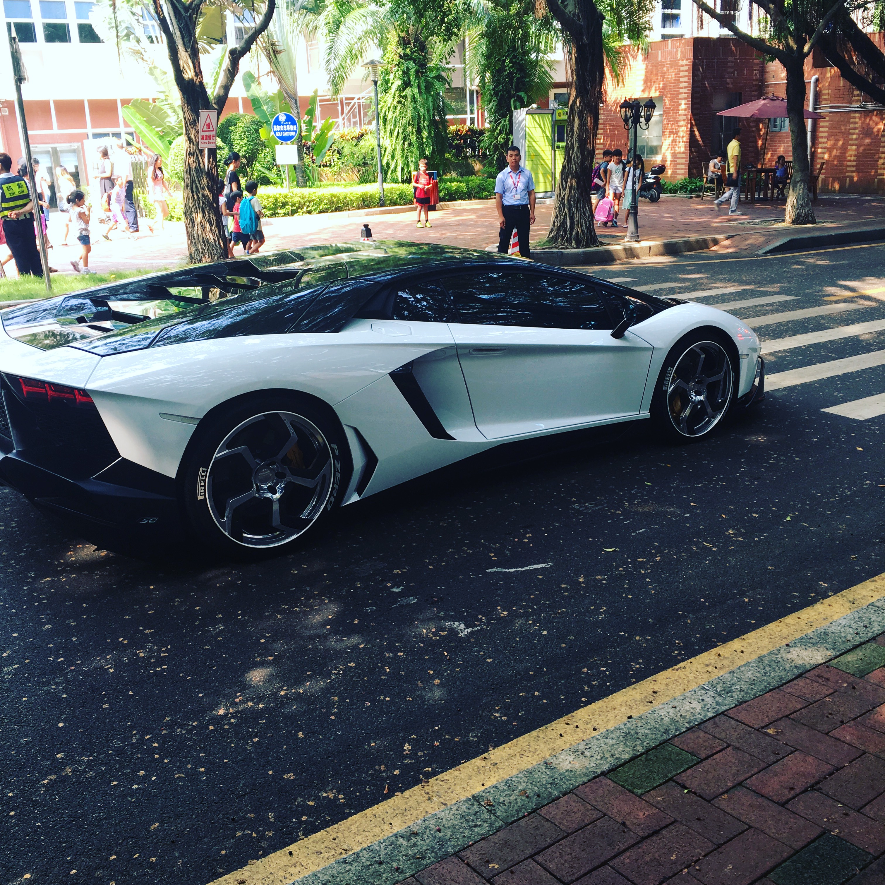 Sortie de l'école ...