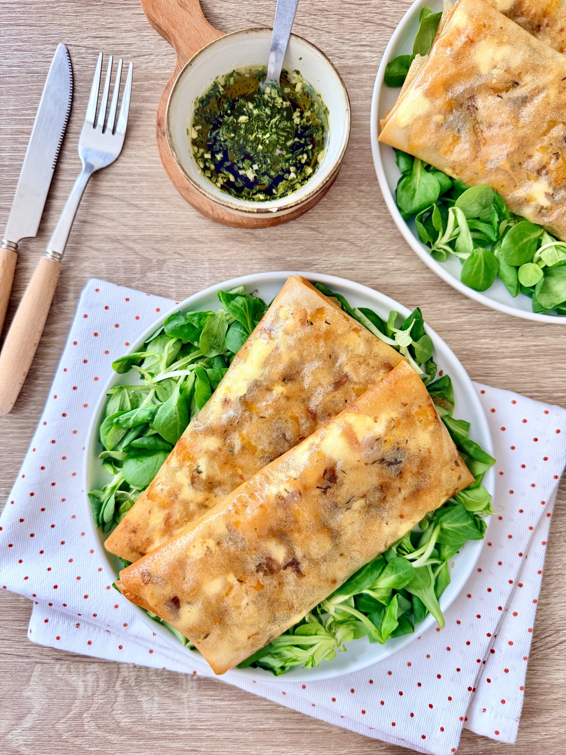 Bricks croustillantes au butternut, feta et oignons caramélisés