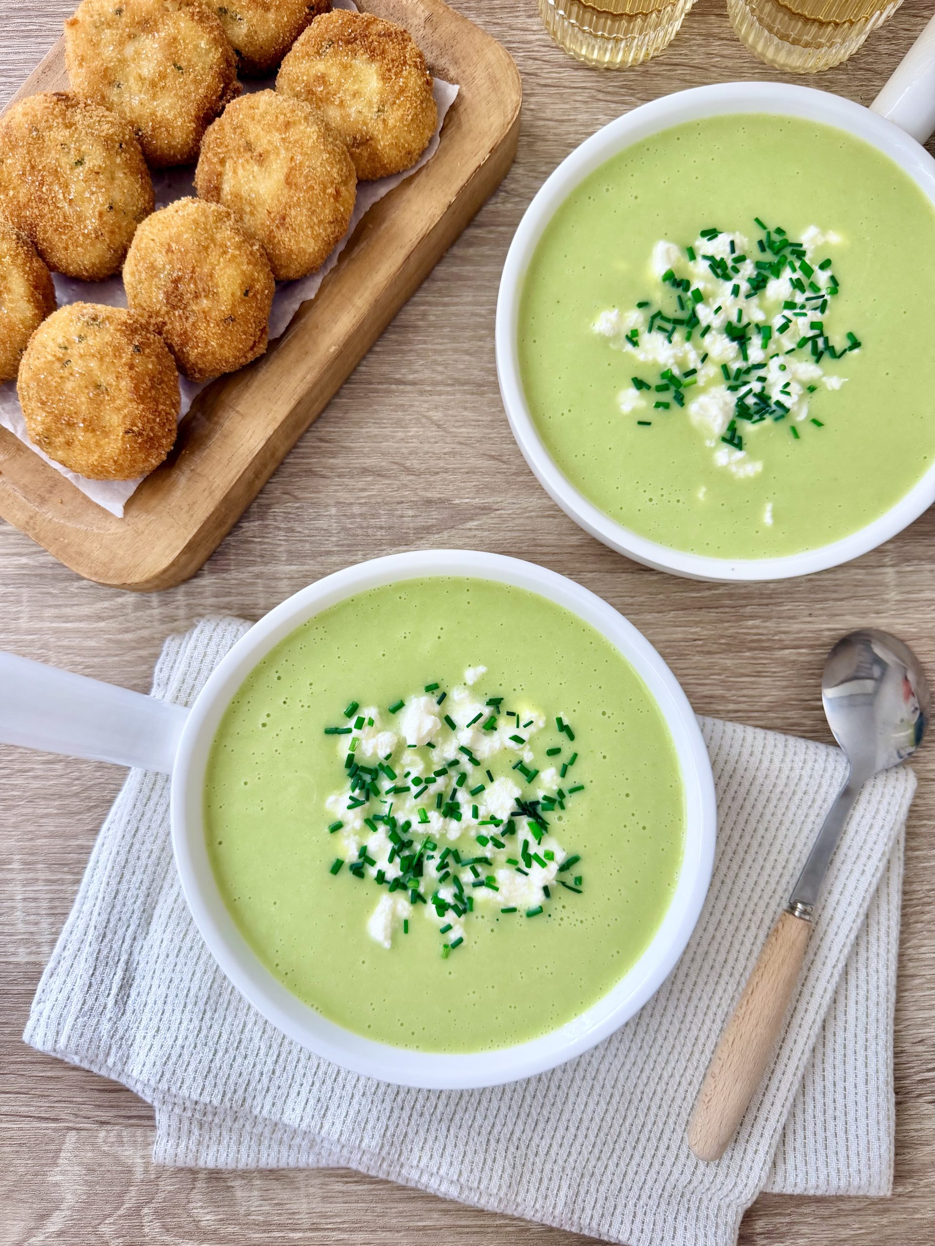 Velouté brocoli-poireau & croquettes de colin croustillantes