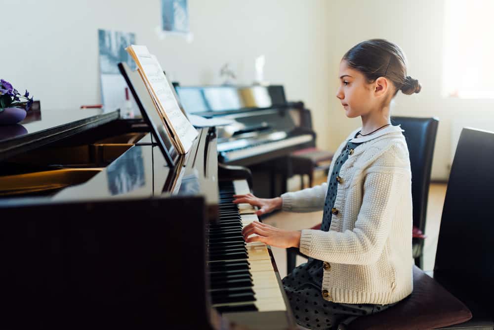9 Essential Tips To Help You Maintain Good Piano Posture 