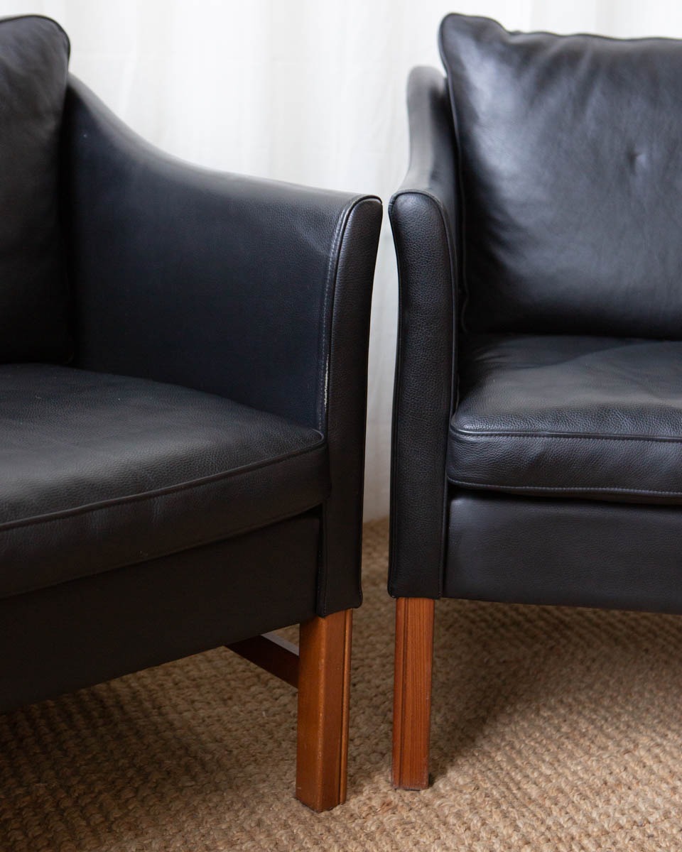 Skippers Møbler Leather Lounge Chairs - Image 15