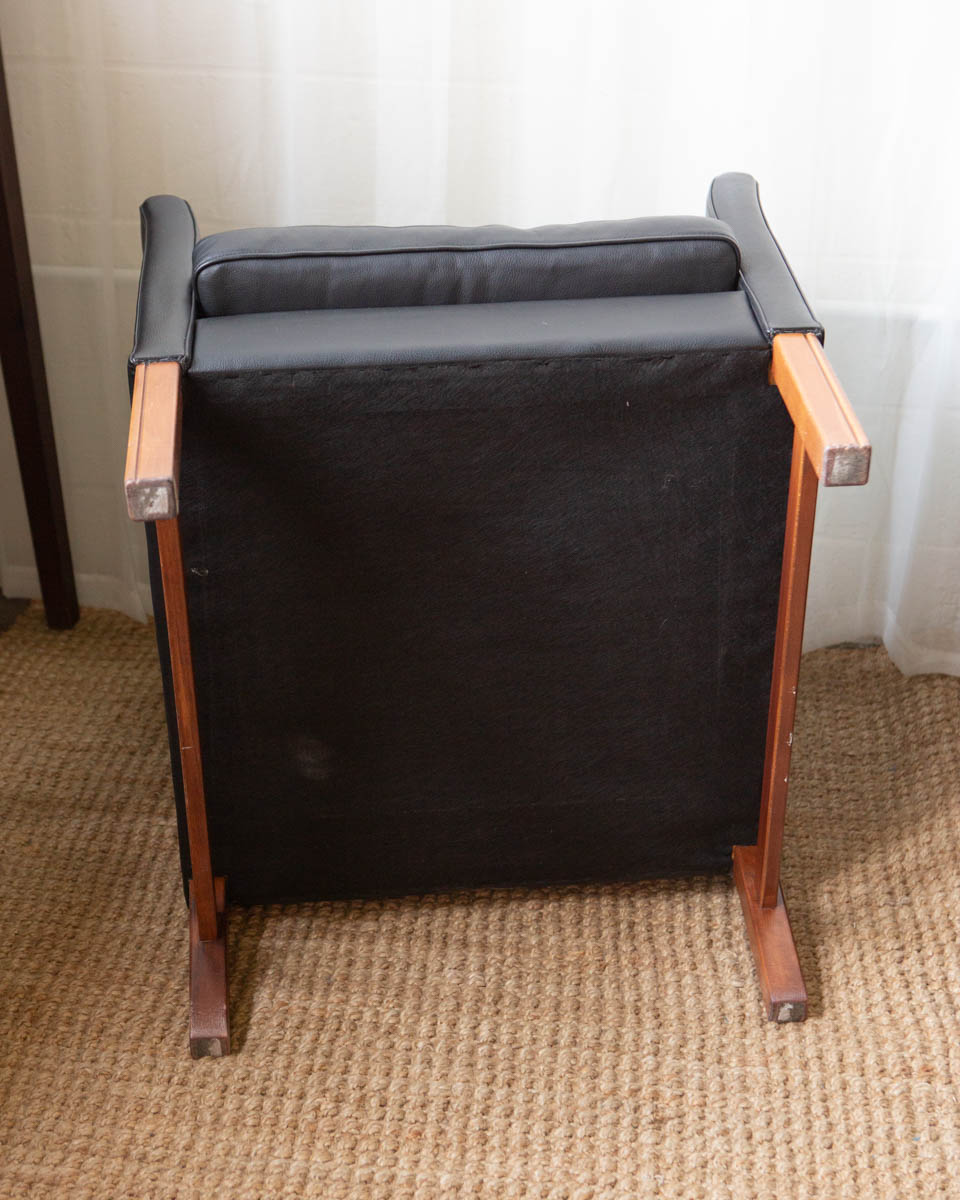 Skippers Møbler Leather Lounge Chairs - Image 17