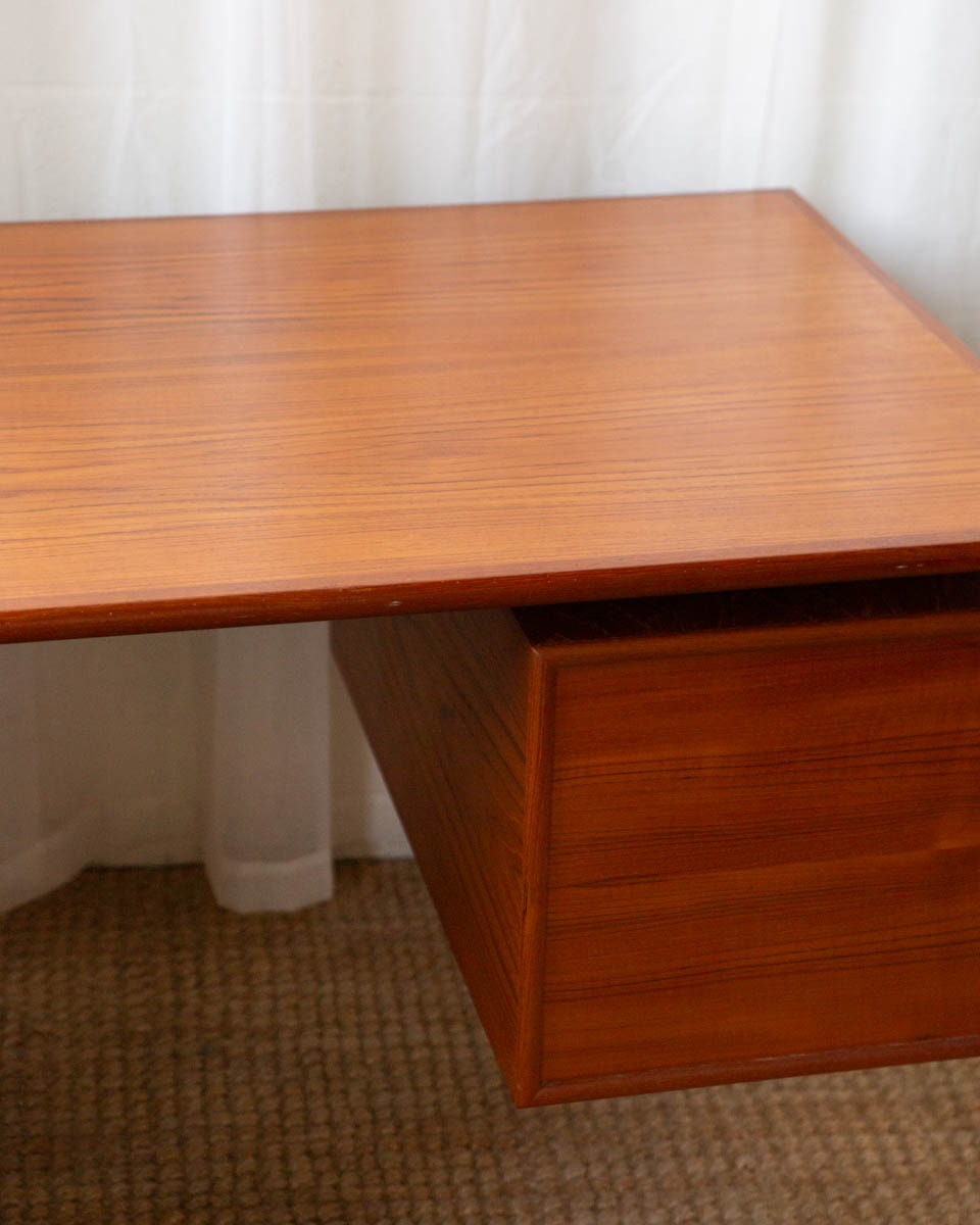 Arne Vodder Danish teak writing desk