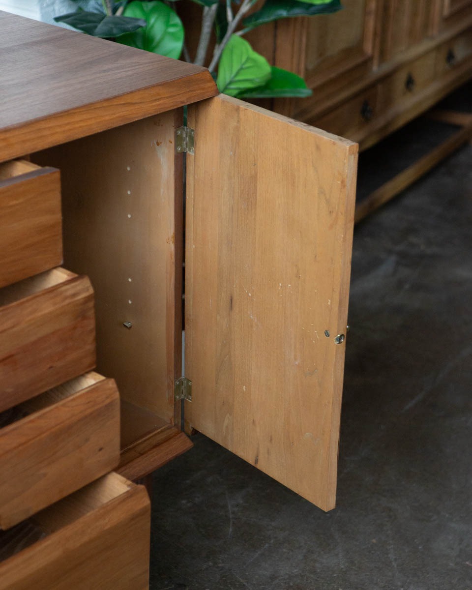 1950s Mid-Century Modern Sideboard Credenza