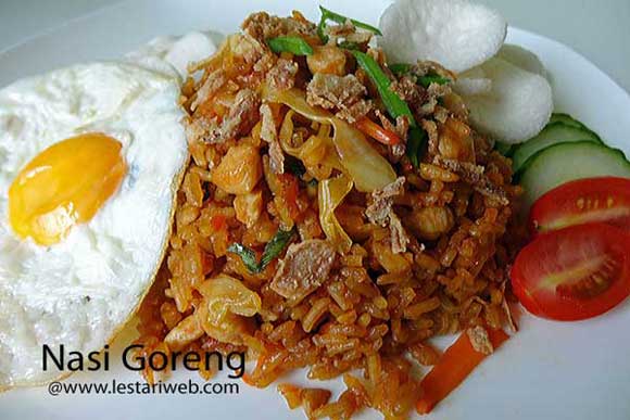 Nasi yang sudah menginap semalam lebih cocok dipakai untuk nasi goreng. Kumpulan Resep Asli Indonesia Nasi Goreng