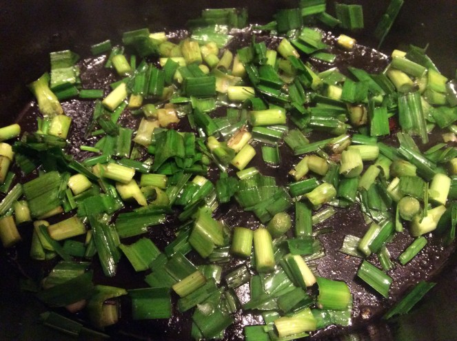 Lapin rôti à l’ail vert – Les tiroirs de Catherine