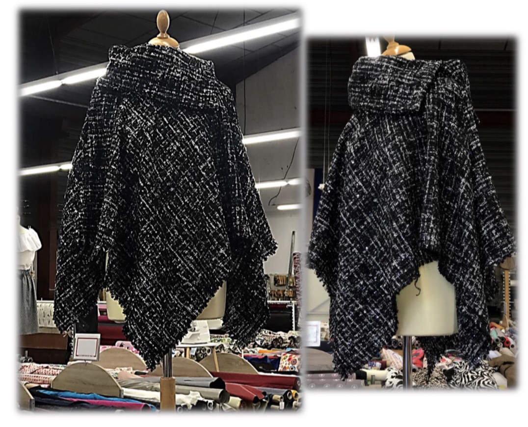 Poncho carré avec col