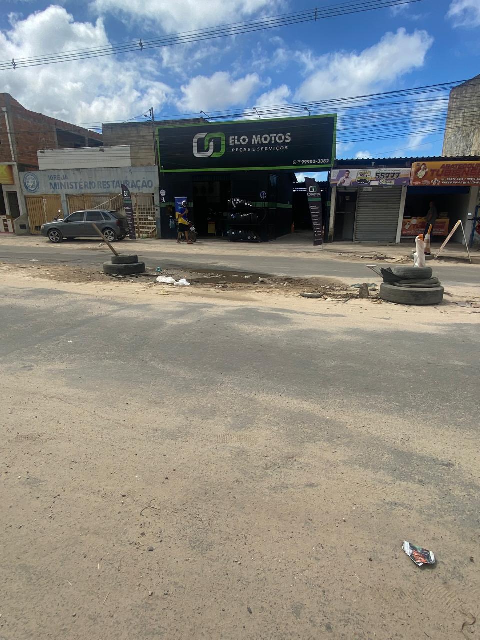 Levi Oliveira protocola indicações para restauração de asfalto no Santa Maria e instalação de redutores de velocidade na Atalaia