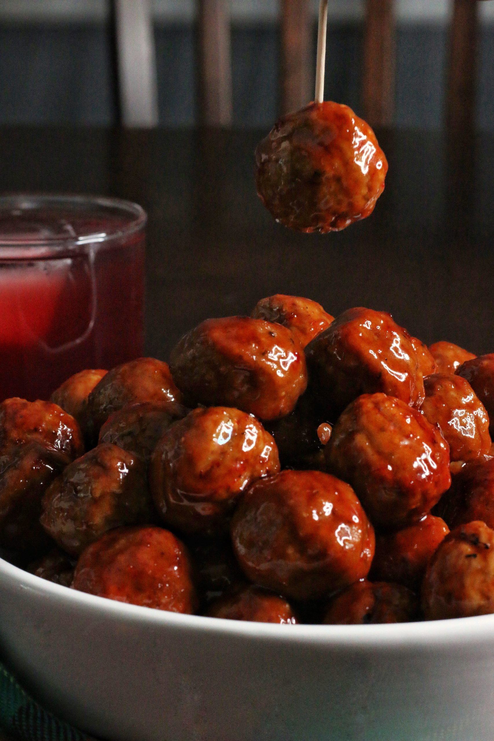 Sweet Chili Meatballs, an easy entertaining recipe on • Lex