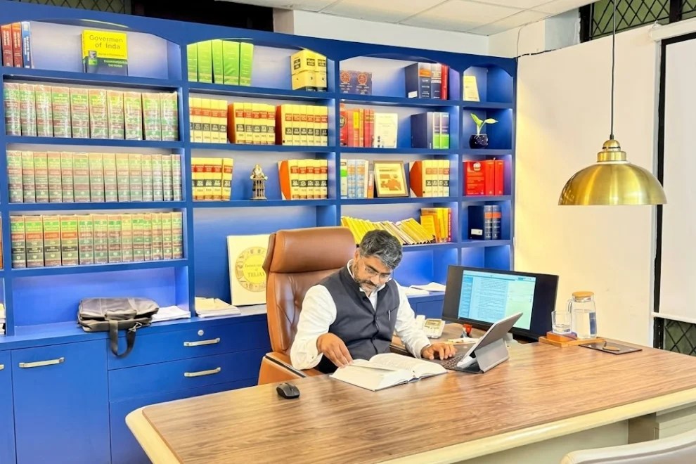 Associate at Chambers of Mr. Anand Kumar, Advocate, Supreme Court of India: Apply Now!