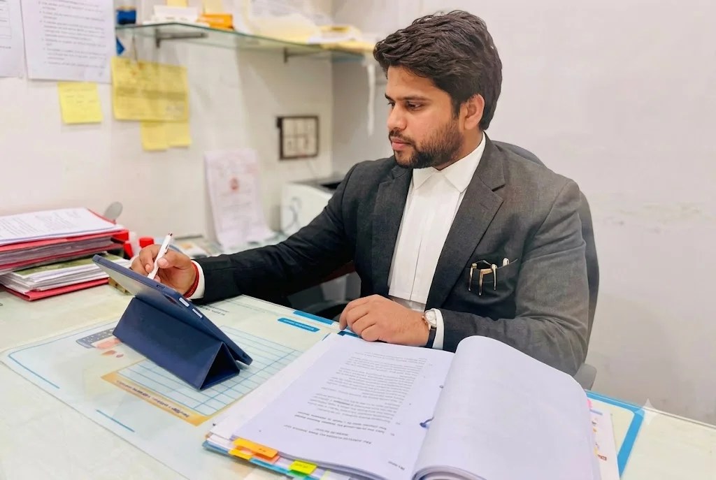 Legal Internship at Shashwat Kumar, Noida: Apply by October 5!
