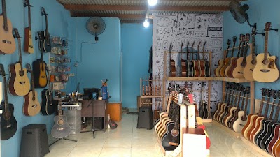 Toko dewantara keramik lantai 50 x 50 cm motif kayu pare kediri. Toko Gitar Sidoarjo 2 Urika Musik East Java