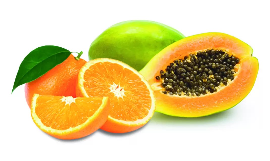 Pela y corta los plátanos y pónlos en la batidora también. Papaya- naranja, fuente de vitaminas - LIBBYS