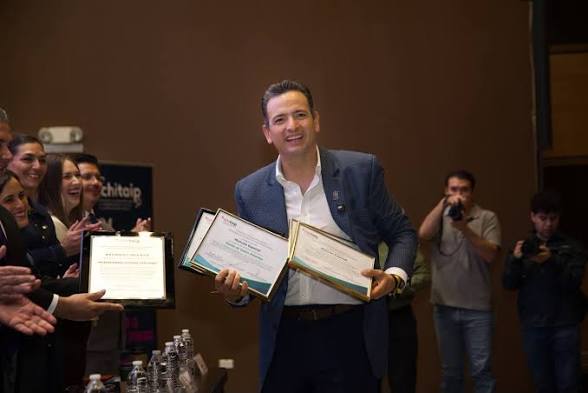 JUÁREZ LIGA TRES AÑOS DE RECONOCIMIENTOS POR TRANSPARENCIA ANTE EL ICHITAIP