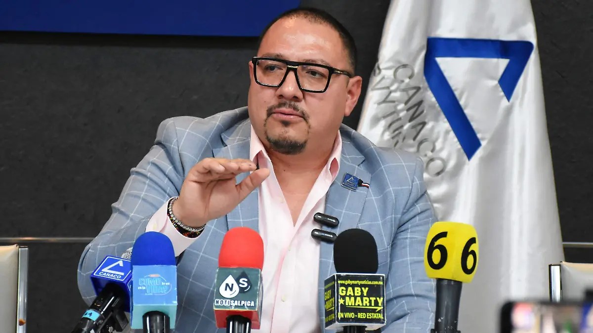 CANACO INTERVINO LA X SIN PERMISO; MUNICIPIO AÚN NO DEFINE SANCIÓN NI QUIÉN PAGARÁ EL RETIRO DE GRAVA