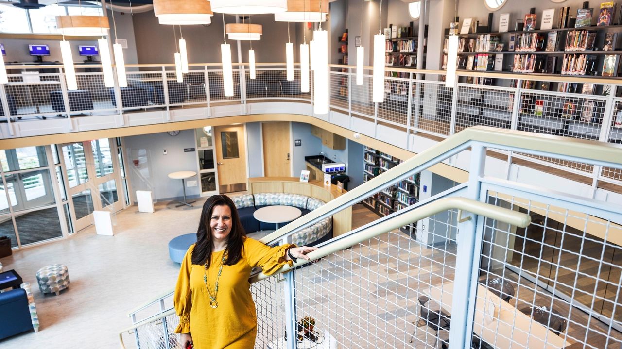 [미국] Lindenhurst 도서관 이용자는 새롭고 업그레이드된 10M 이상의 시설로 돌아갑니다. 도서관디자인연구소