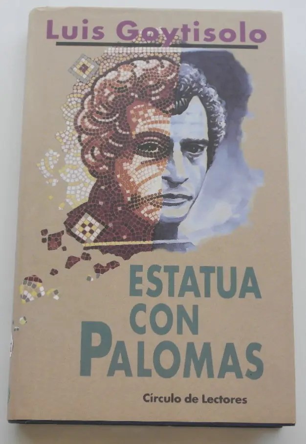 Estatua con palomas