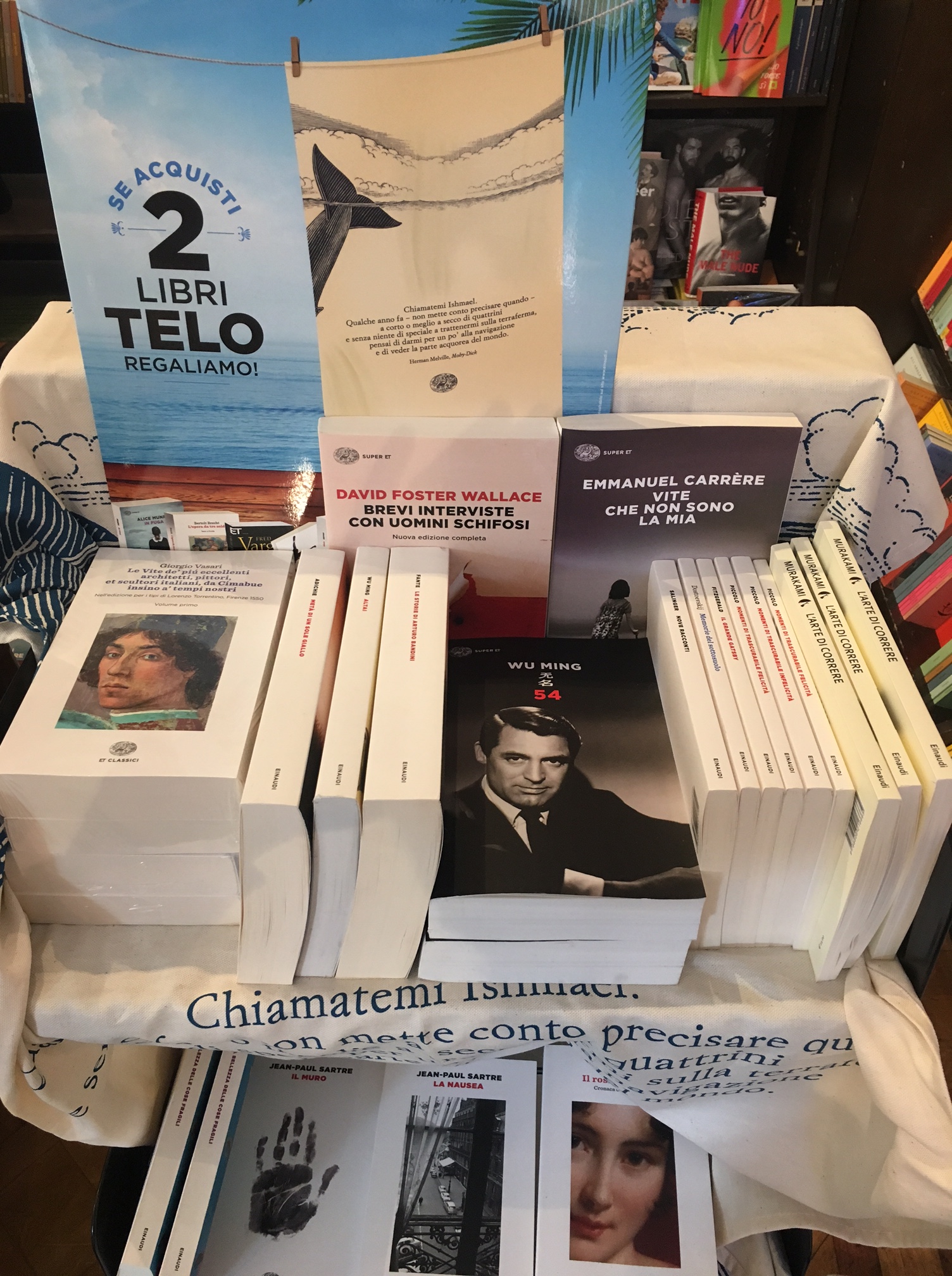 Moby Dick, il telo Einaudi e l'offerta dei tascabili
