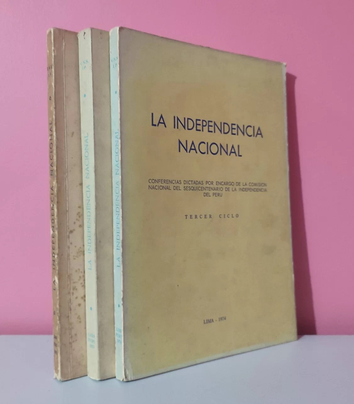 La independencia nacional / Comisión Nacional del Sesquicentenario de la Independencia del Perú