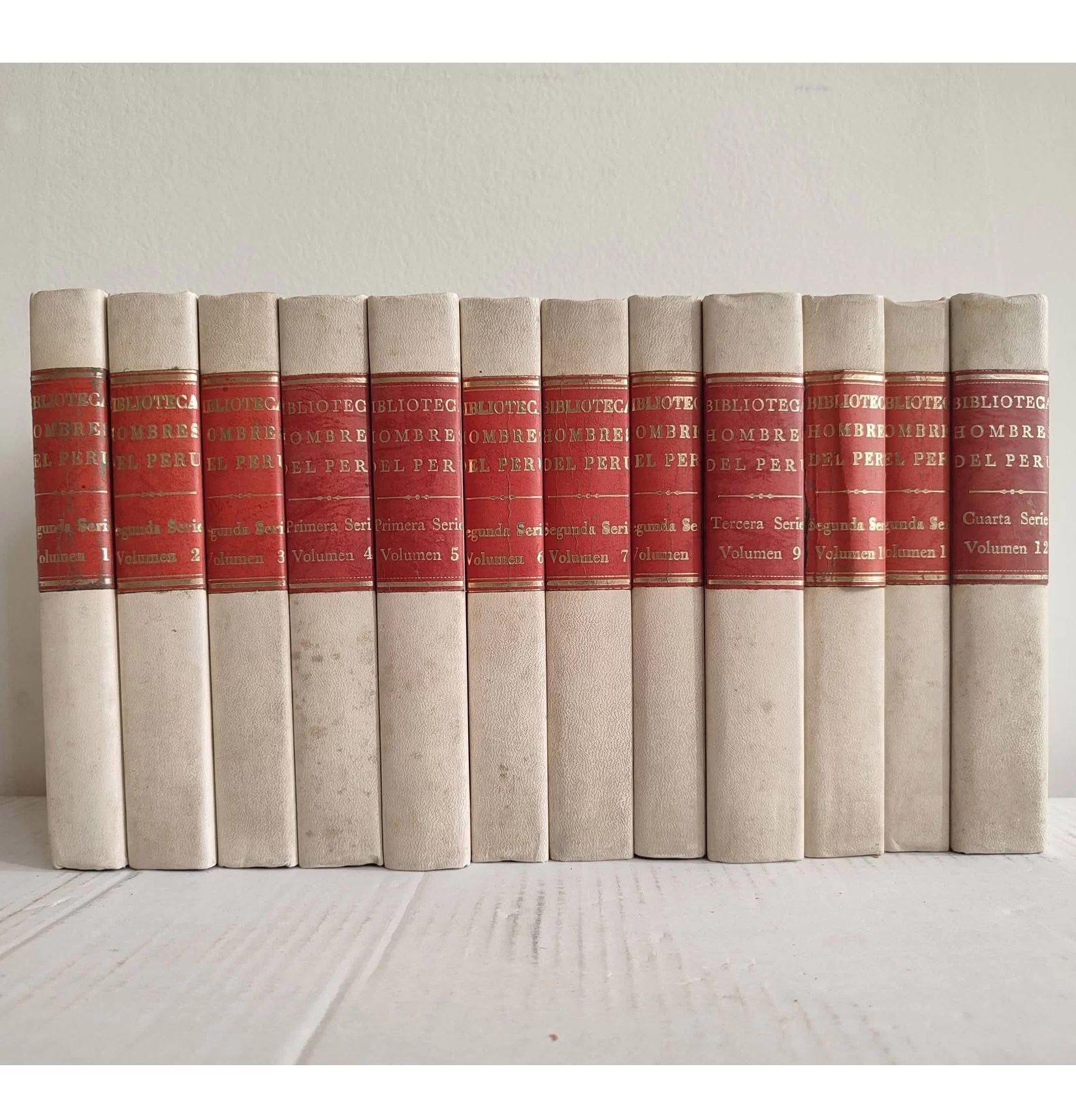 Biblioteca Hombres del Perú