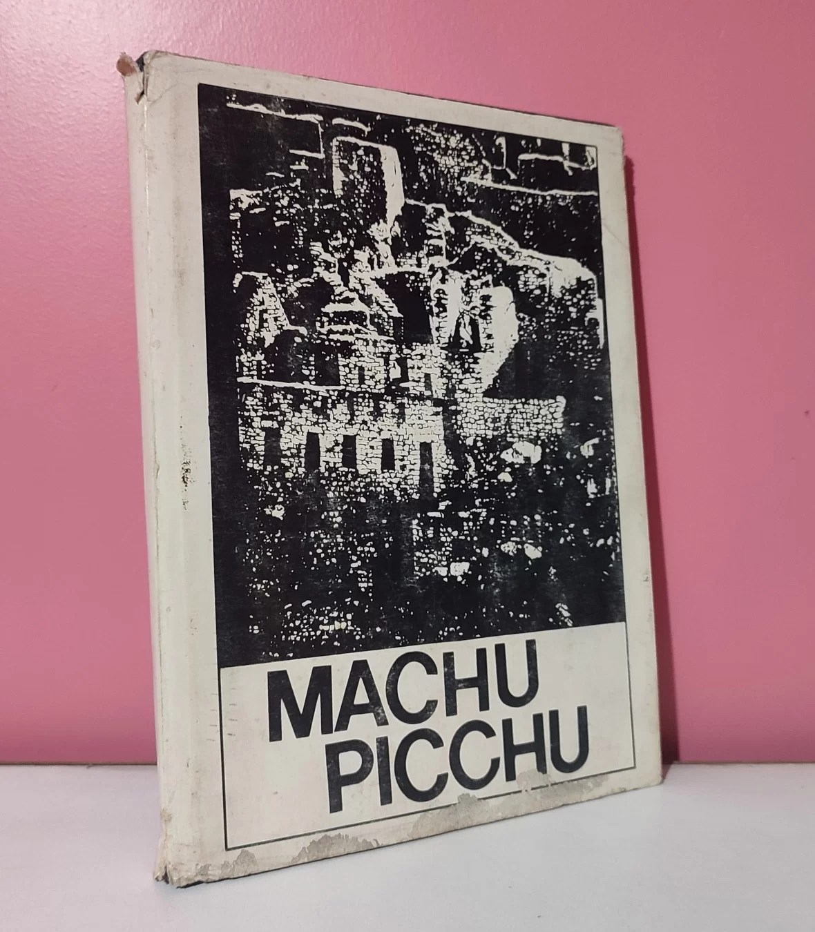 Machu Picchu, una ciudad sagrada. Apuntes etnohistóricos de Fernando Cabieses