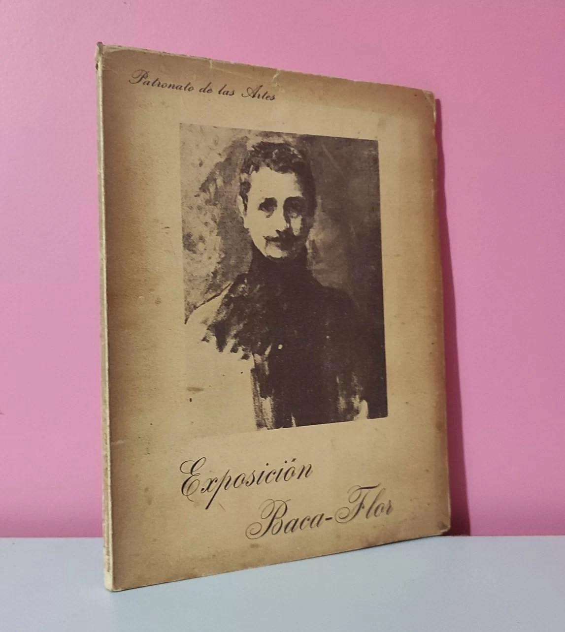 Exposición Baca Flor: óleos, acuarelas, dibujos, esculturas, recuerdos personales