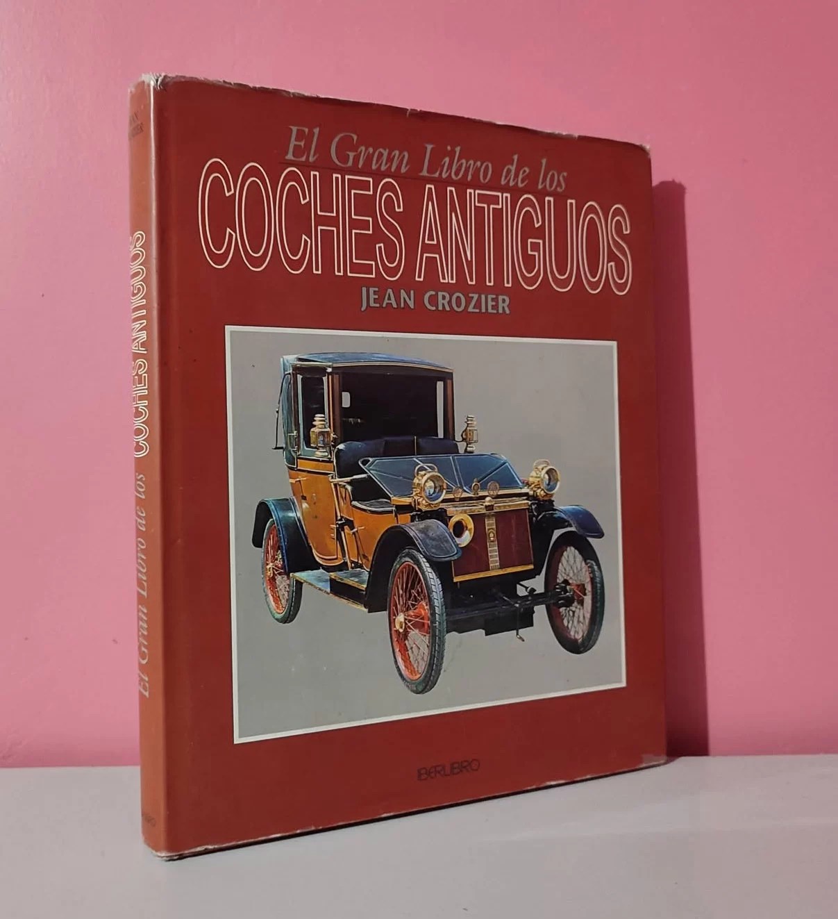 El gran libro de los coches antiguos