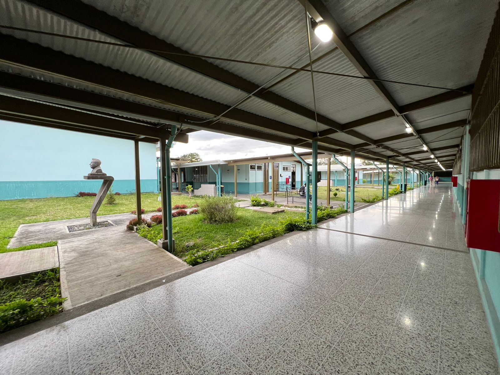 Liceo José Joaquín Jiménez Núñez, Liceo Napoleón Quesada Salazar. Pabellón de aulas 1