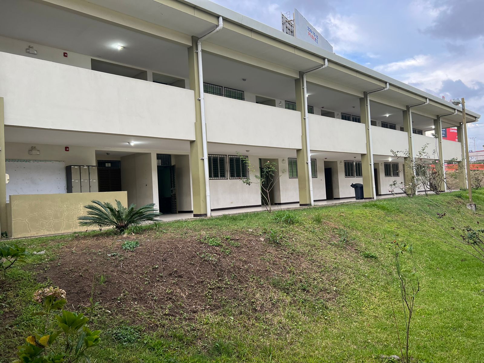 Liceo José Joaquín Jiménez Núñez, Liceo Napoleón Quesada Salazar. Pabellón de aulas 5