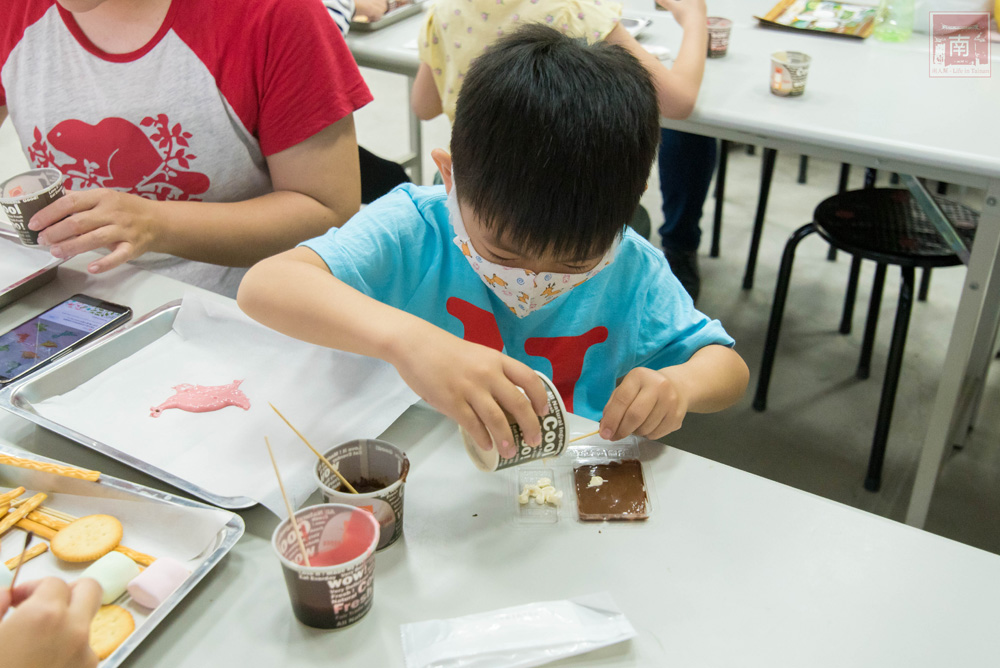 【墾丁住宿】墾丁海灘飯店｜親子渡假村｜兒童設施｜接駁服務｜海景泳池｜渡假村後面就是潮間帶｜夜訪梅花鹿｜巧克力DIY｜墾丁兩天一夜這樣玩~~“墾丁悠活渡假村”及“阿信巧克力農場”