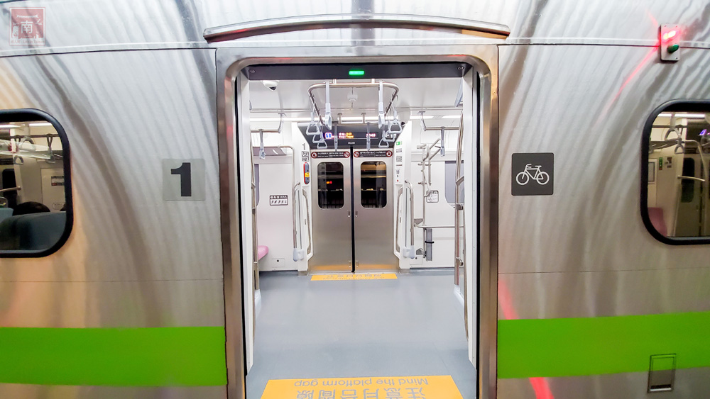 【火車】台鐵最美區間車｜臺鐵最新型通勤電聯車｜微笑頭燈｜亮綠色腰身帶｜最新直立式自行車架~~EMU900型通勤電聯車