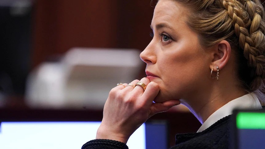 Amber Heard side view 1-ec7a3e2e
