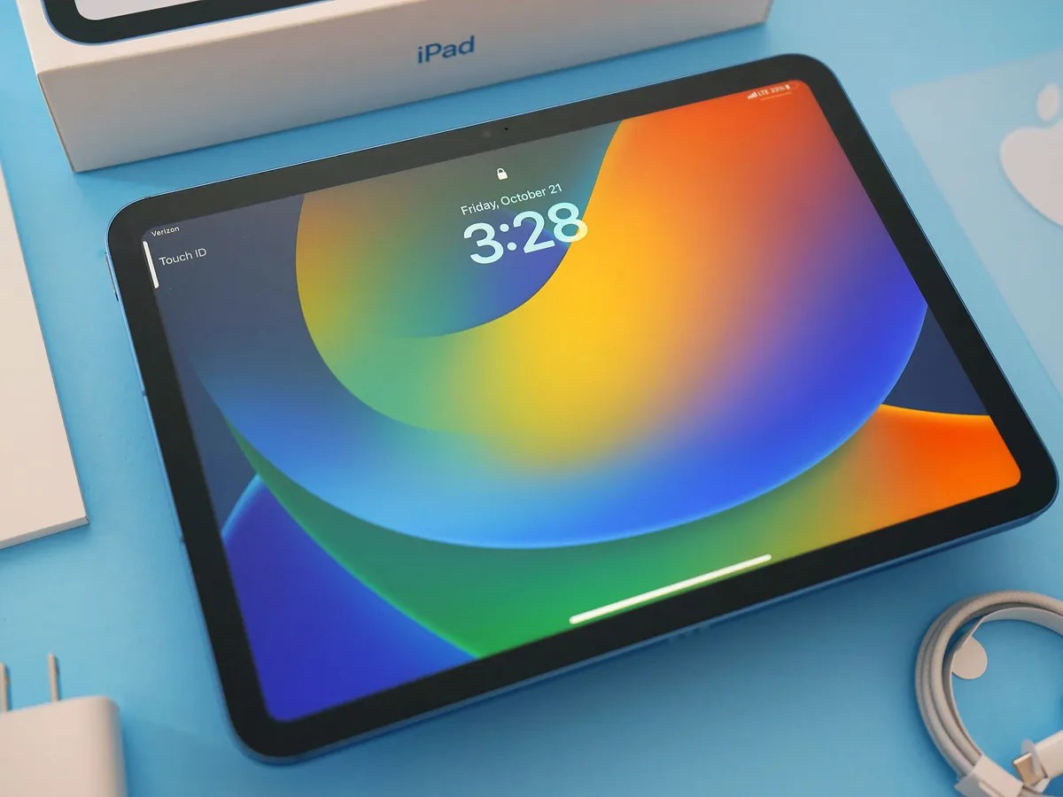 iPad users, get ready: an app similar to WhatsApp will soon be available on Apple devices.