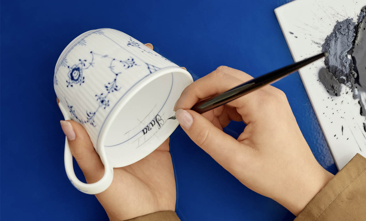 世界に一つだけのロイヤル コペンハーゲンが作れる！手描き名入れ