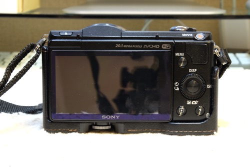 レビュー】ミラーレス一眼デビュー！「SONYα5000」初心者でも本格的な